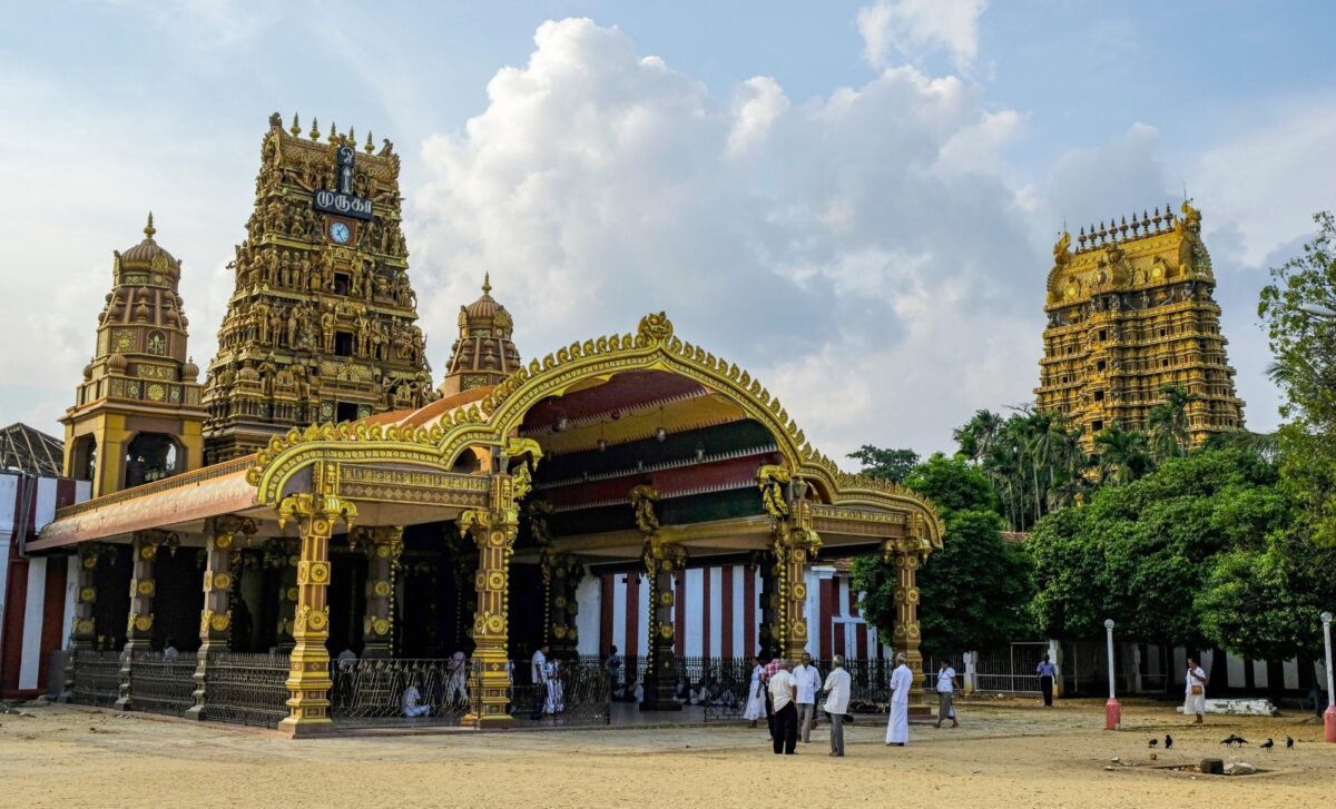 Witness Hindu festivities at Nallur Kandaswamy Kovil