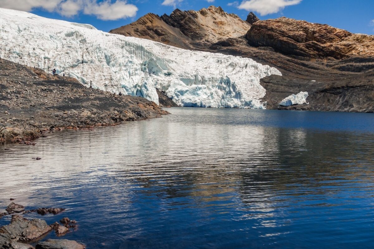 Pastoruri Glacier day hike