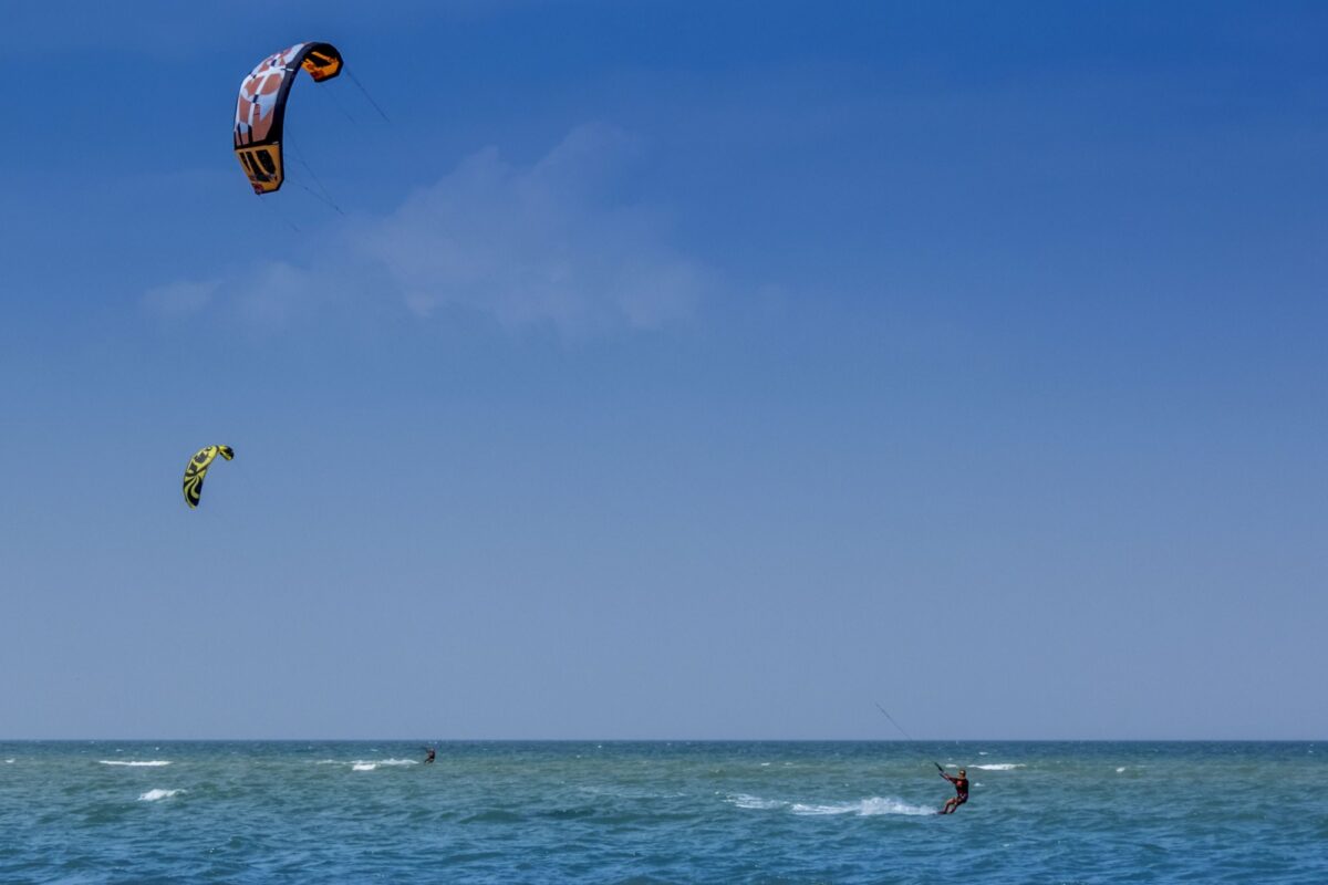 Kitesurfing in Kalpitiya