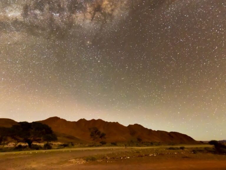 Stargazing and walking safari in NamibRand
