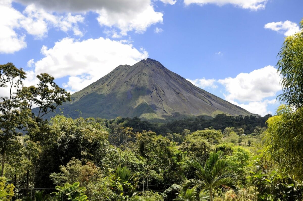 Costa Rica Arenal Volcano2