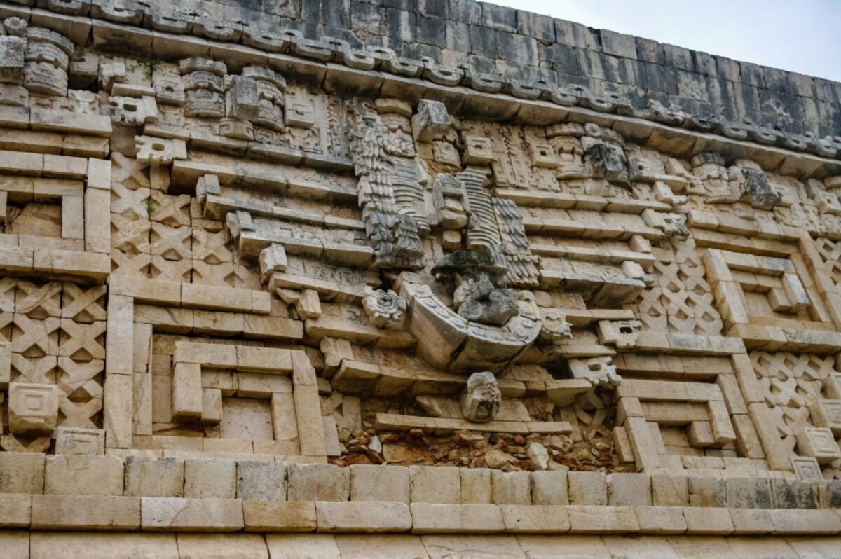 Details on the governors palace in the ancient Mayan ruins of Uxmal Mexico