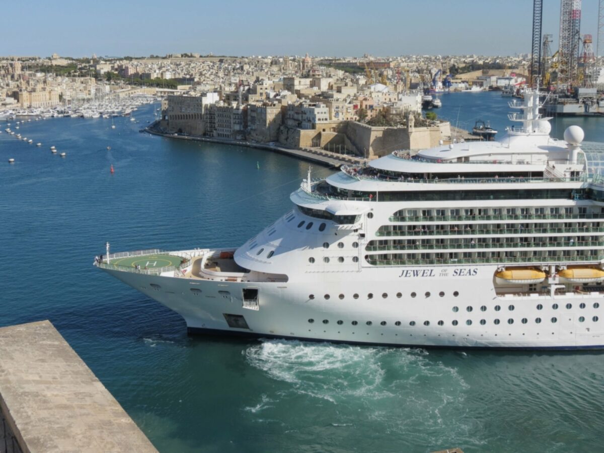 Malta Valetta May 2019 cruise ship Royal Caribbeans Jewel of the Seas cruise ship leaving Vallettas harbour