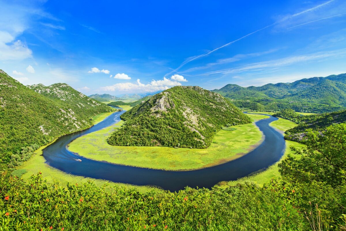 Montenegro skader National Park Canyon of Rijeka Crnojevica river