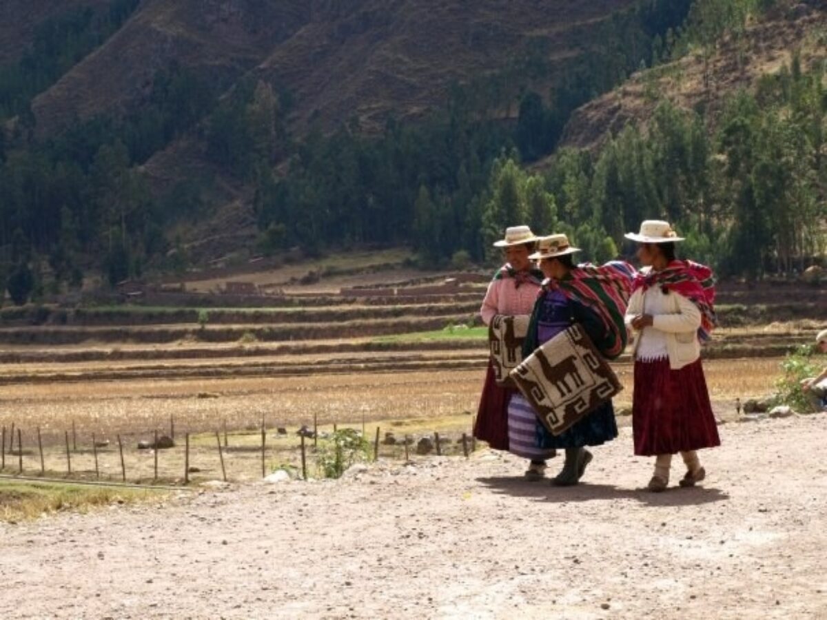 Peru Sacred Valley women