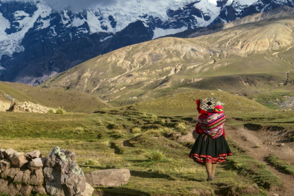 Peru-mountain-indigenous