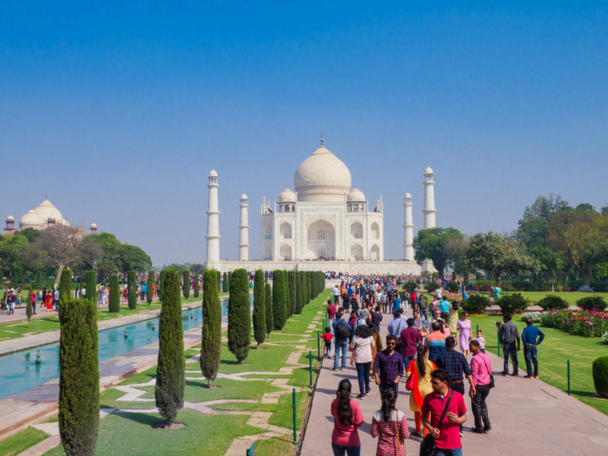 Taj Mahal overcrowding