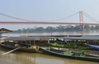 Cross the longest bridge in Peru
