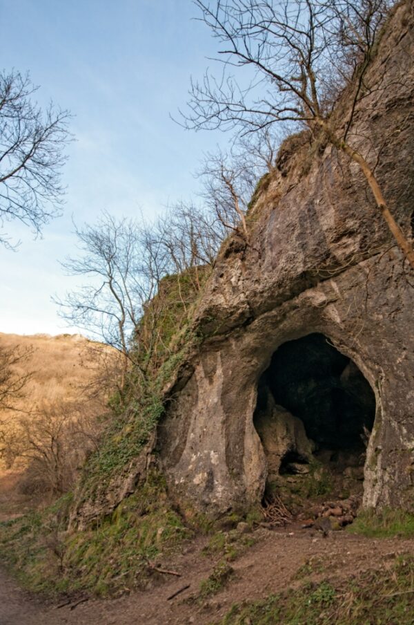 Caving & Potholing Courses In The Peak District