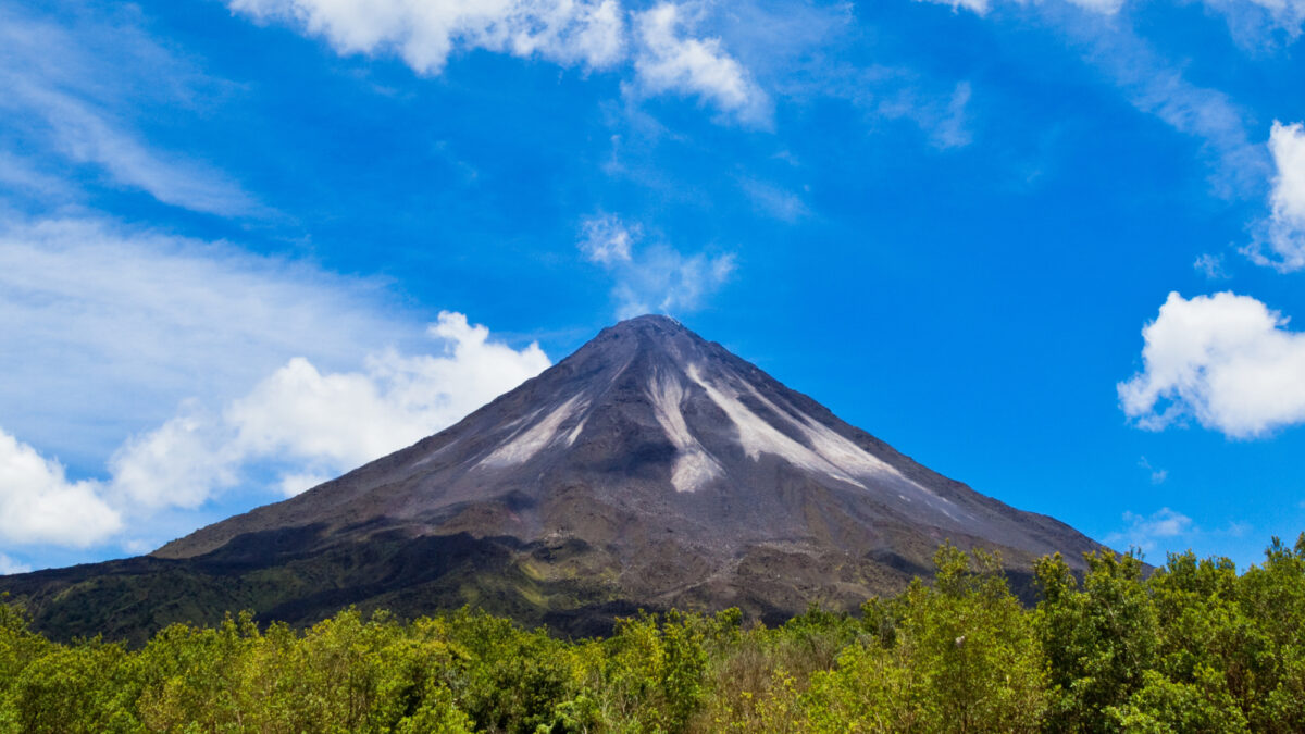 Costa-Rica_arenal-volcano