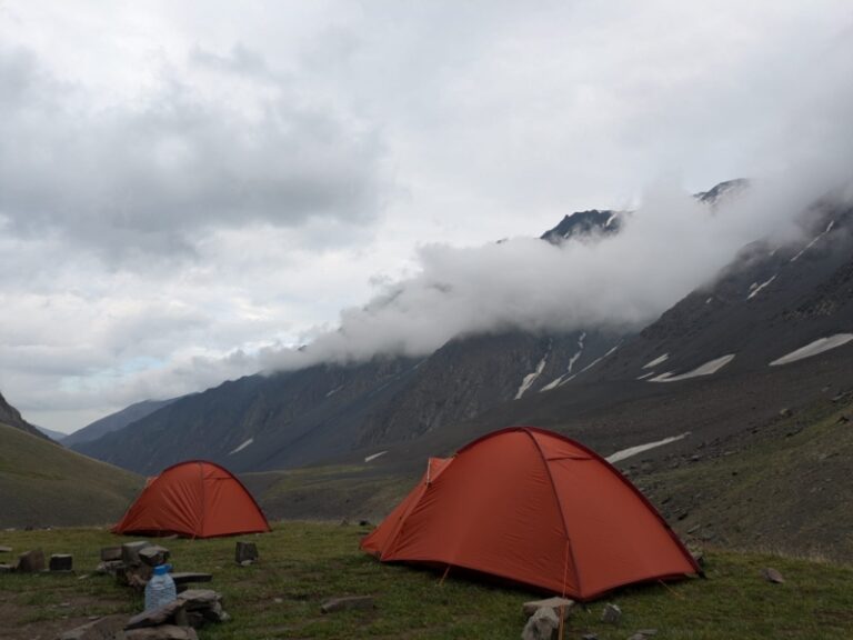 Azerbaijan Mountain Guide