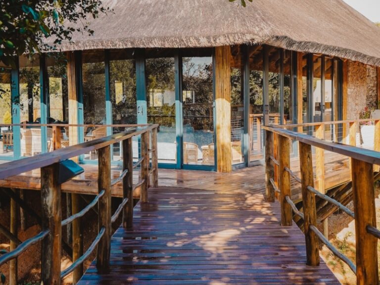 Barefoot Addo Elephant Lodge