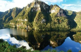 Laguna de los Cóndores trek