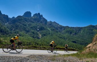 Road Cycling Tour - Lake and Volcano District